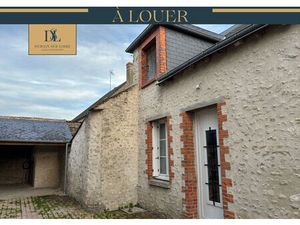 Maison T3 avec grande cour  appentis et cave