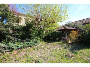ORANGE - MAISON BOURGEOISE AVEC HANGAR ET PISCINE