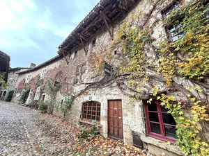 RARE PEROUGES Maison 140m2 au sol terrain terrasse