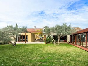 Villa de 158 m² Rénovée avec Piscine et Jardin sans vis-à-vi