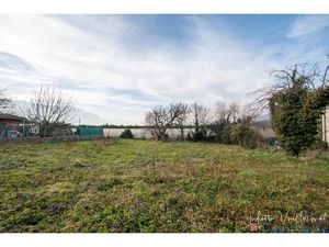 MOIRANS (38430) : Terrain à vendre de 476 00 m²