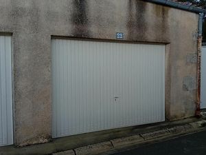 Parking / box Saint Jean D Angely 20 m2