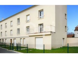 Location appartement  m² T-2 à Le Plessis-Belleville  800 €