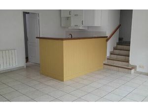 Location appartement  m² T-3 à Saint-Satur  438 €