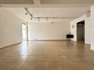 LOCAL COMMERCIAL OU PROF SAINT DENIS hyper centre