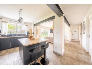 Maison de 4 pièces de 81 m² située à Les Églisottes-et-Chalaures