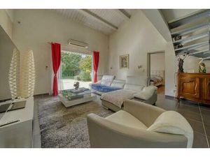 Maison de 7 pièces de 180 m² située à Longèves