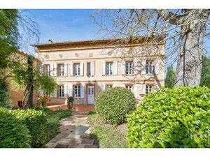 Demeure d’exception de 330m² aux portes de Saint-Sulpice-la-Pointe Proche de Toulouse – Él