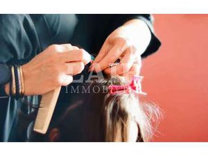 Vente Bureaux et commerces à Laval (53000) : à vendre / 100m² Laval