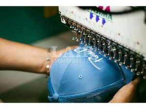 Vente Bureaux et commerces à Laval (53000) : à vendre / 400m² Laval