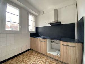 Vente Appartement 3 pièces à Falaise (14700) : à vendre 3 pièces / 75m² Falaise