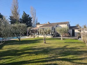 Vente villa 5 pièces 157 m² à Rochefort-du-Gard (30650)  469 000 €