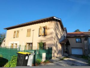Prestigieux immeuble de rapport en vente à Saint-Jean-de-Niost  France