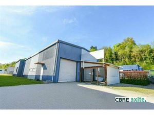 Location local d'activités LE PONT-DE-BEAUVOISIN 350 m²