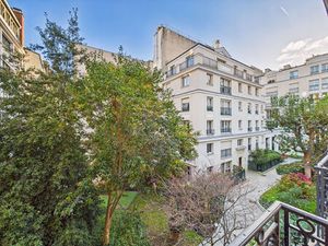 PARIS 17 - RESIDENCE SENIOR LES HESPERIDES / VILLA MALESHERBES - CHARMANT 3 PIECES AVEC BA