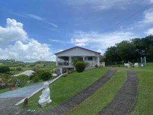 Villa F5 à vendre Secteur les coteaux avec studio locatif