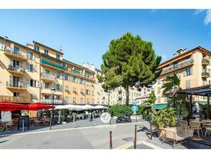 Nice - Le Port - 3 Pièces - Terrasse - Parking