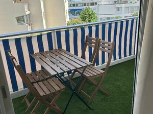 Location appartement 1 pièce 30 m² à Saint-Laurent-du-Var (06700)