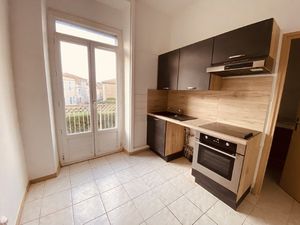 Location Appartement 3 pièces 64m² LEZIGNAN CORBIERES 11200