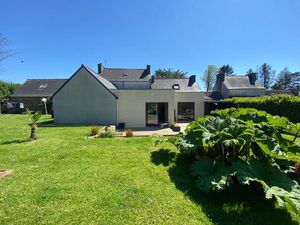 Maison 8 pièces 148 m² à vendre / acheter guimiliau 29400 ? | ERA Immobilier