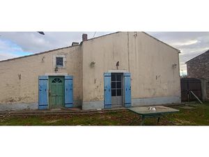 Vente maison 4 pièces 101 m² à Saint-Germain-de-Marencennes (17700)  132 900 €