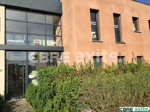 Location Local Professionnel 94m² MORESTEL 38510