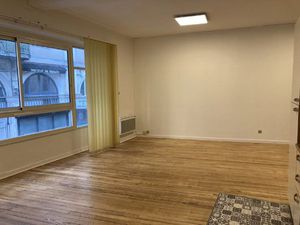 Location Appartement 2 pièces 74m² VALENCE 26000