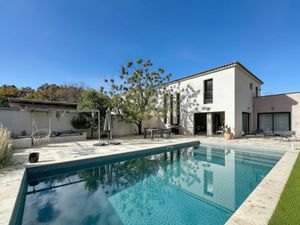 Vente maison 5 pièces 139 m² Aix-en-Provence (13100)