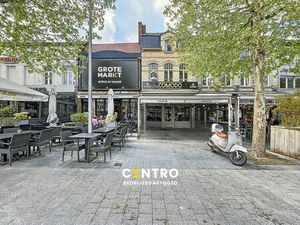 Ruim instapklaar handelspand met te renoveren woning (vroeger café Comodo en ook café Moza