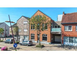 Opbrengsteigendom met Appartement en kantoorruimte!