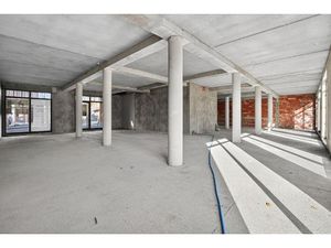 Commercieel te koop in Oostrozebeke