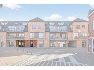 Commercieel te koop in Oostrozebeke