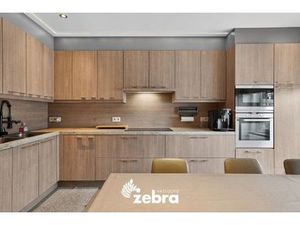 Ruime  instapklare woning met 5 slaapkamers en dubbele garage te Koolskamp!