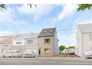 Te renoveren woning met tuin en garage nabij Gent!