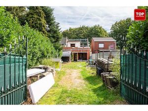 een beloftevolle woning in opbouw  volledig naar eigen smaak af te werken