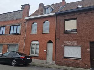 Vernieuwde instapklare woning!