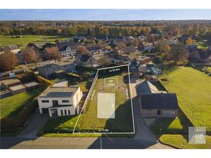 Bouwperceel van 10a 03ca voor open bebouwing op een gunstige locatie!