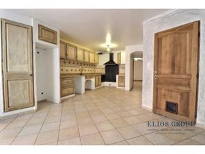 Vente maison 4 pièces 157.59 m² à La Verdière (83560)  220 000 €