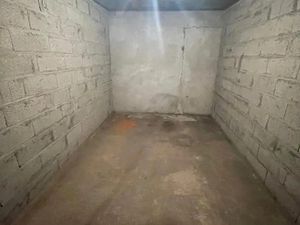 Parking à louer 12 m² - Nantes (44) - 150€