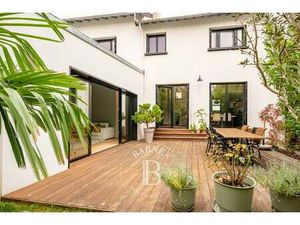 Vendu - Maison 6 Pièces 137 m2 Asnières-sur-Seine