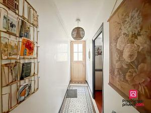 Maison de ville avec courette pleine de charme au centre ville d'Avallon