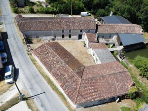 Vente maison 6 pièces  206.00m²  Archiac