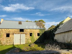 Ancienne bâtisse à rénover et terrain constructible