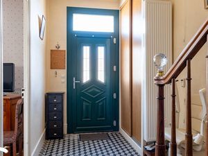 Vente maison 5 pièces 96 m² à Saintes (17100)  270 810 €