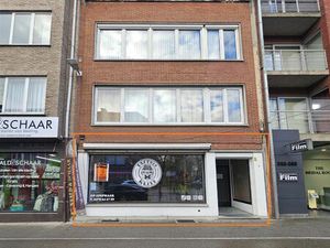 Centraal gelegen winkelpand met woonst en tuin. EPC Label D