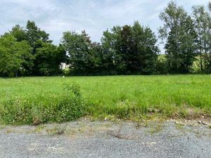 Terrain à bâtir à Louchats (33125)