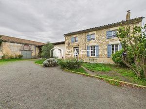 Vente maison 4 pièces 100 m² Blaye (33390)