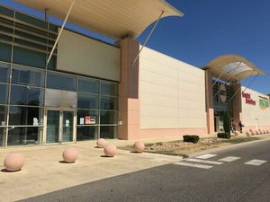 LOCAL COMMERCIAL A LOUER