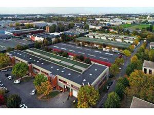 Entrepôt et bureaux à louer