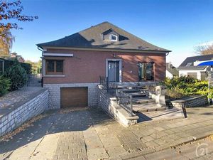 Maison à vendre avec garage et 4 chambres   Chimay (VBD54489)